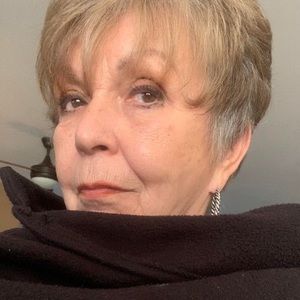 Meet your Posher, Jeanne